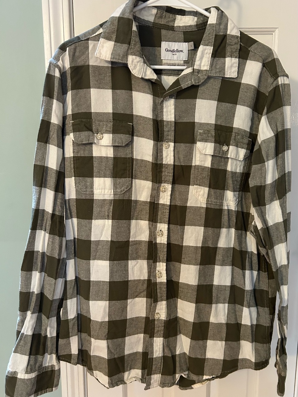 Men’s Goodfellow & Co Olive and White Plaid Flannel Button-Up Shirt